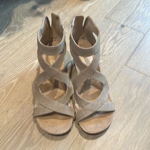 Adrienne Vittadini sandal-Tan